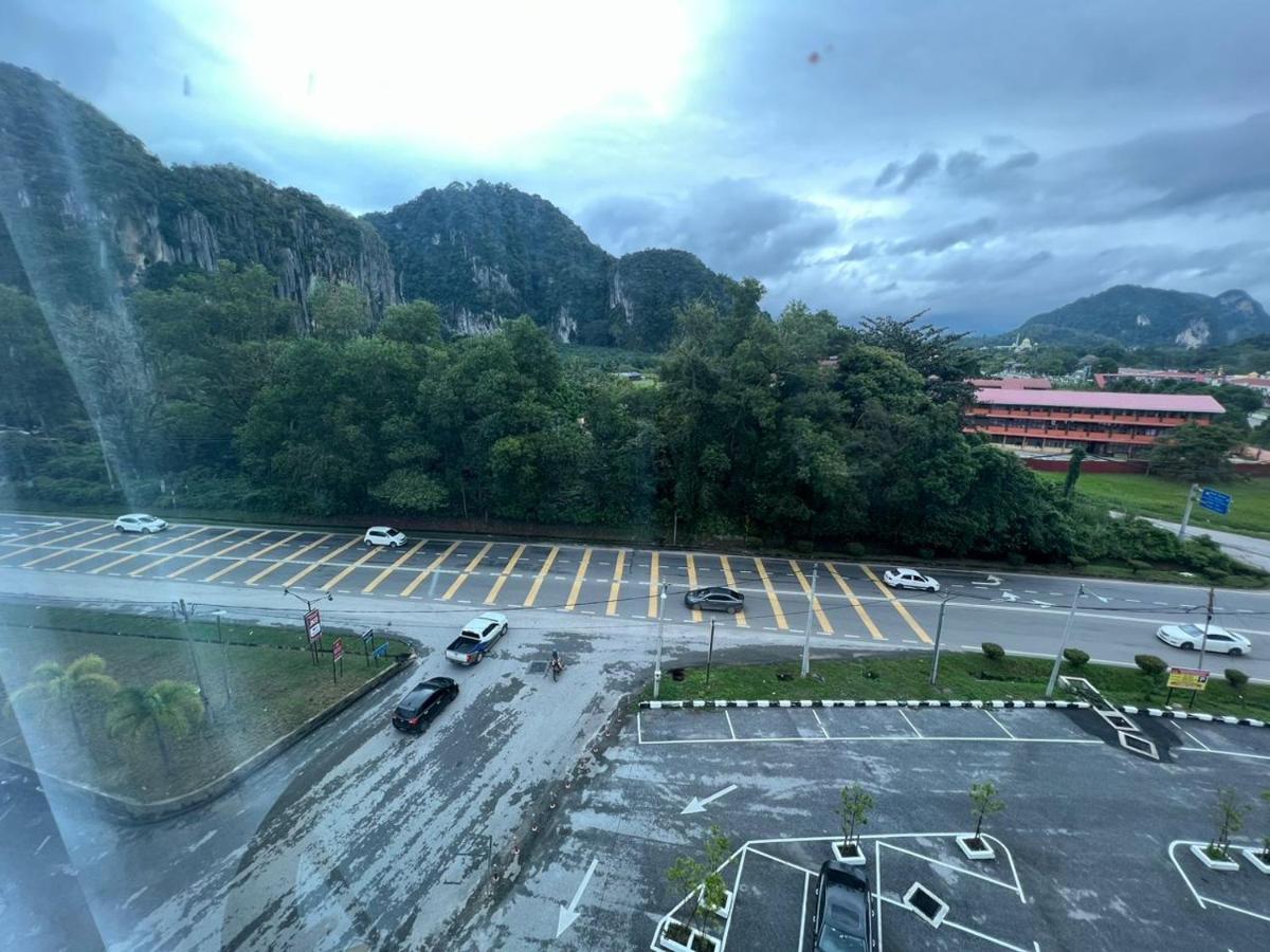 Hassma Studio Apartment At Kompleks Mutiara Gm Gua Musang Kültér fotó
