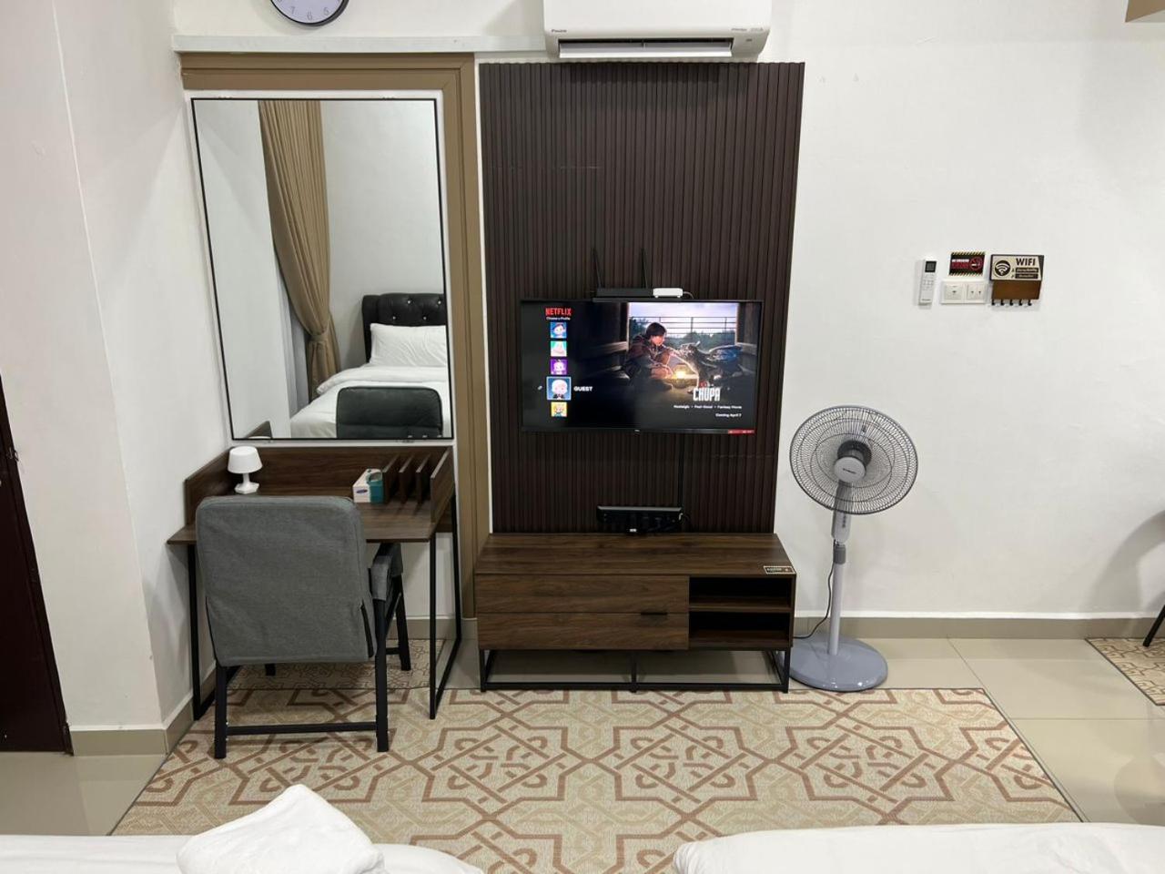 Hassma Studio Apartment At Kompleks Mutiara Gm Gua Musang Kültér fotó
